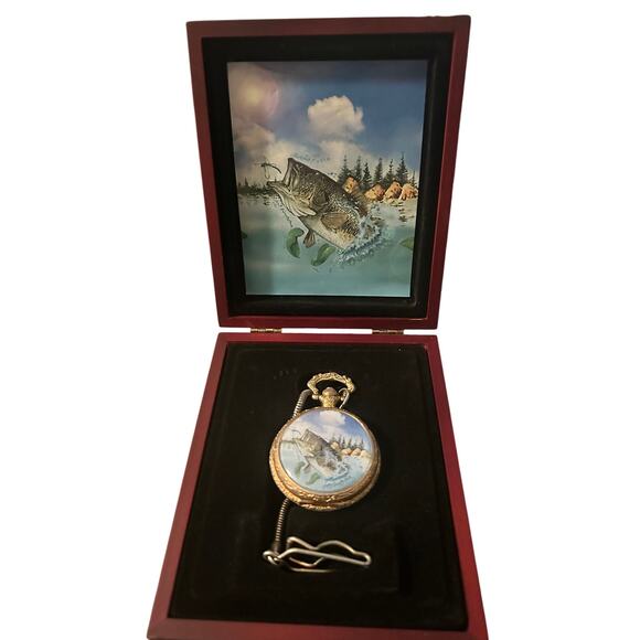 GUC Vintage Gold Tone Fishing Pocket Watch Chain Clasp Box Included - Picture 1 of 3